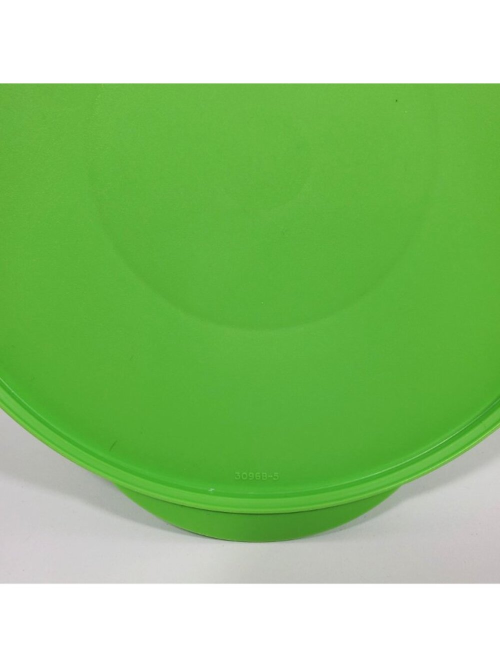 Tupperware Spring Green Replacement Seal Lid Impressions Medium Bowl 3096 B5 - Picture 2 of 10